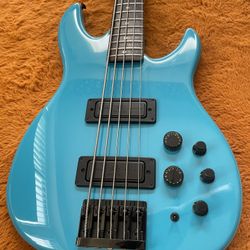 Peavey Dyna 5 string Bass Vintage 1987 Rare Cyan Blue USA