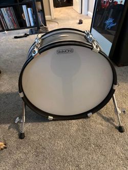 Simmons KP180 bass drum