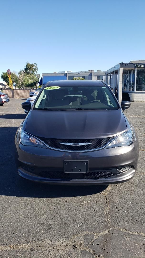 2021 Chrysler Voyager