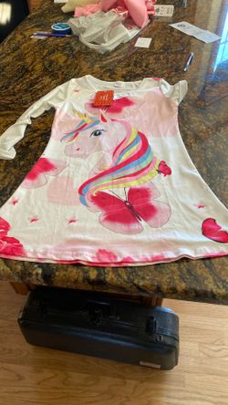 Girls Unicorn Dress New With Tag.. Size 5-6