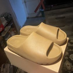 Yeezy Slide - Ochre - SZ 11