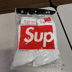 Supreme Hanes 4pack Socks Size 6-12