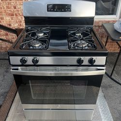 GE 30 Inch Wide 4 Burner Gas Range (3 MONTHS WARRANTY)