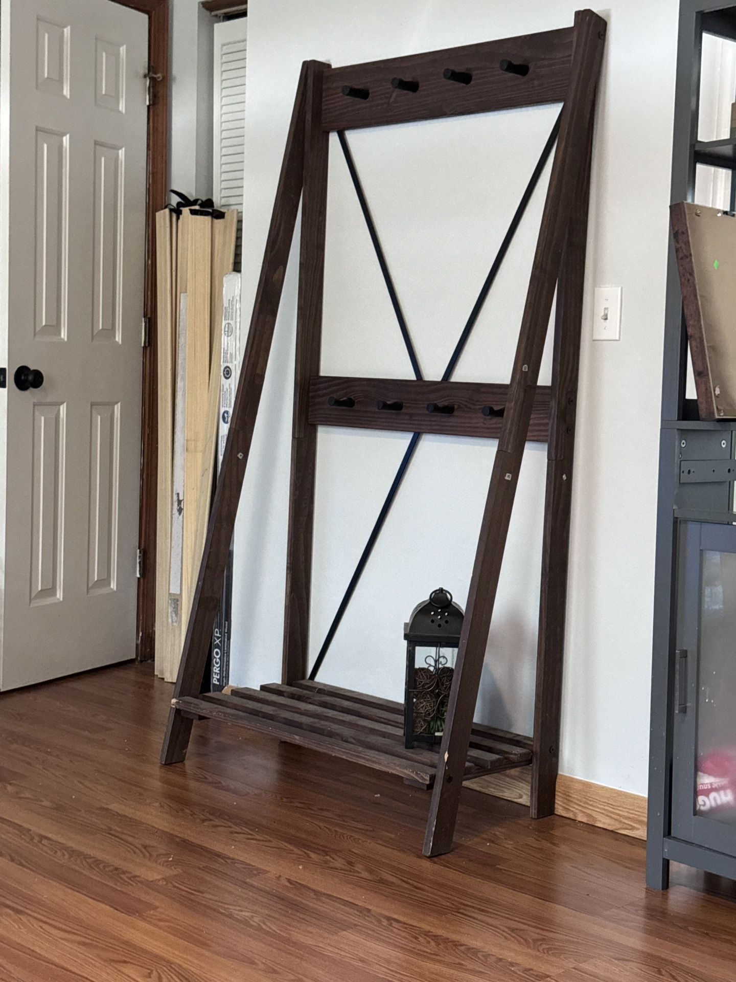 Entry Coat And Show Holder
