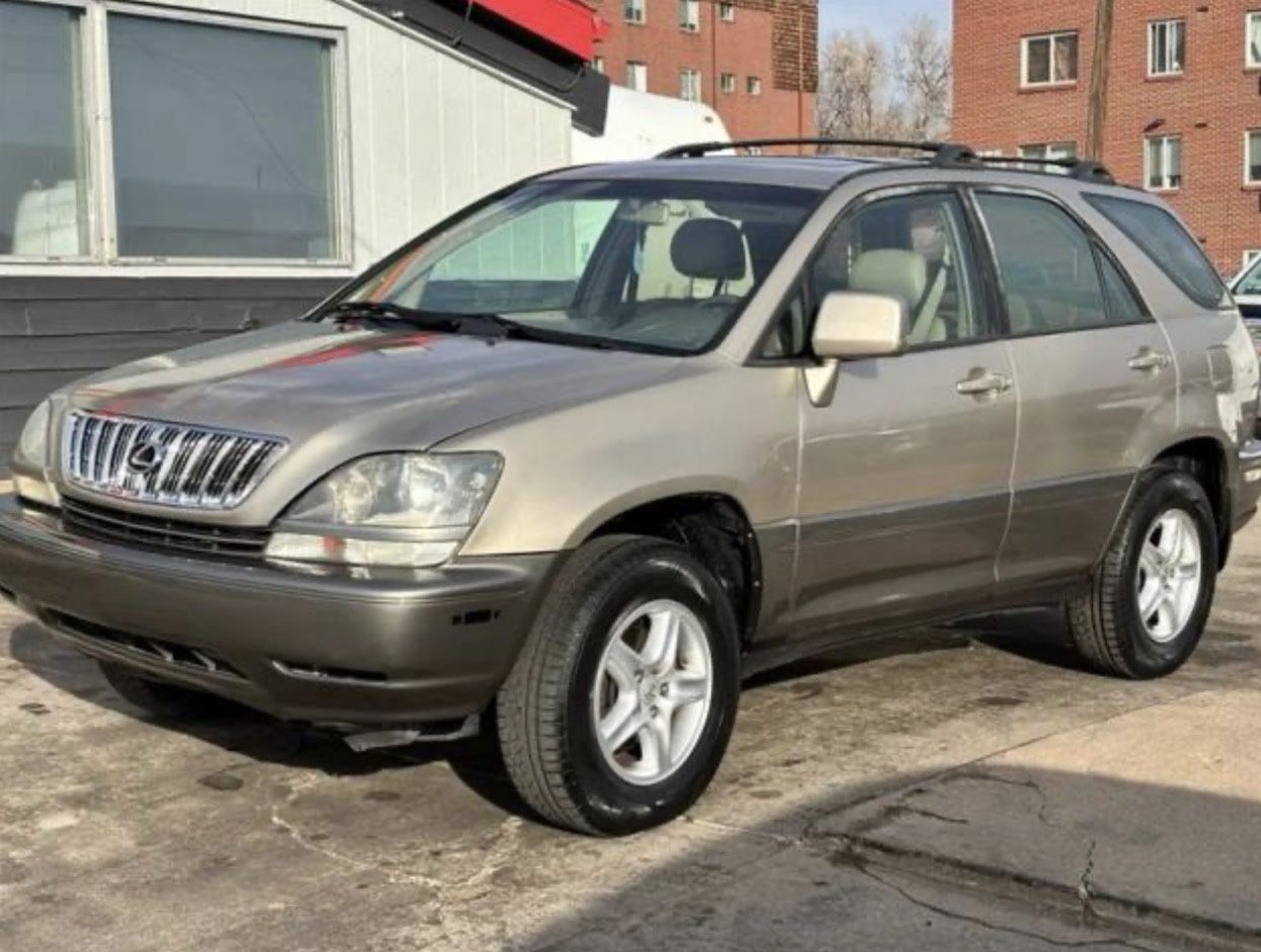 1999 Lexus Rx 300 for Sale in Crystal City, CA - OfferUp