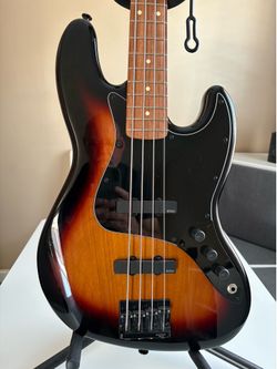 2023 Fender Player Jazz Bass Custom