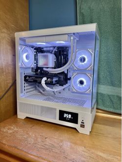 LCD Display RTX 4060 Gaming PC - 1TB, Water Cooled, Windows 11 Pro, RGB/White