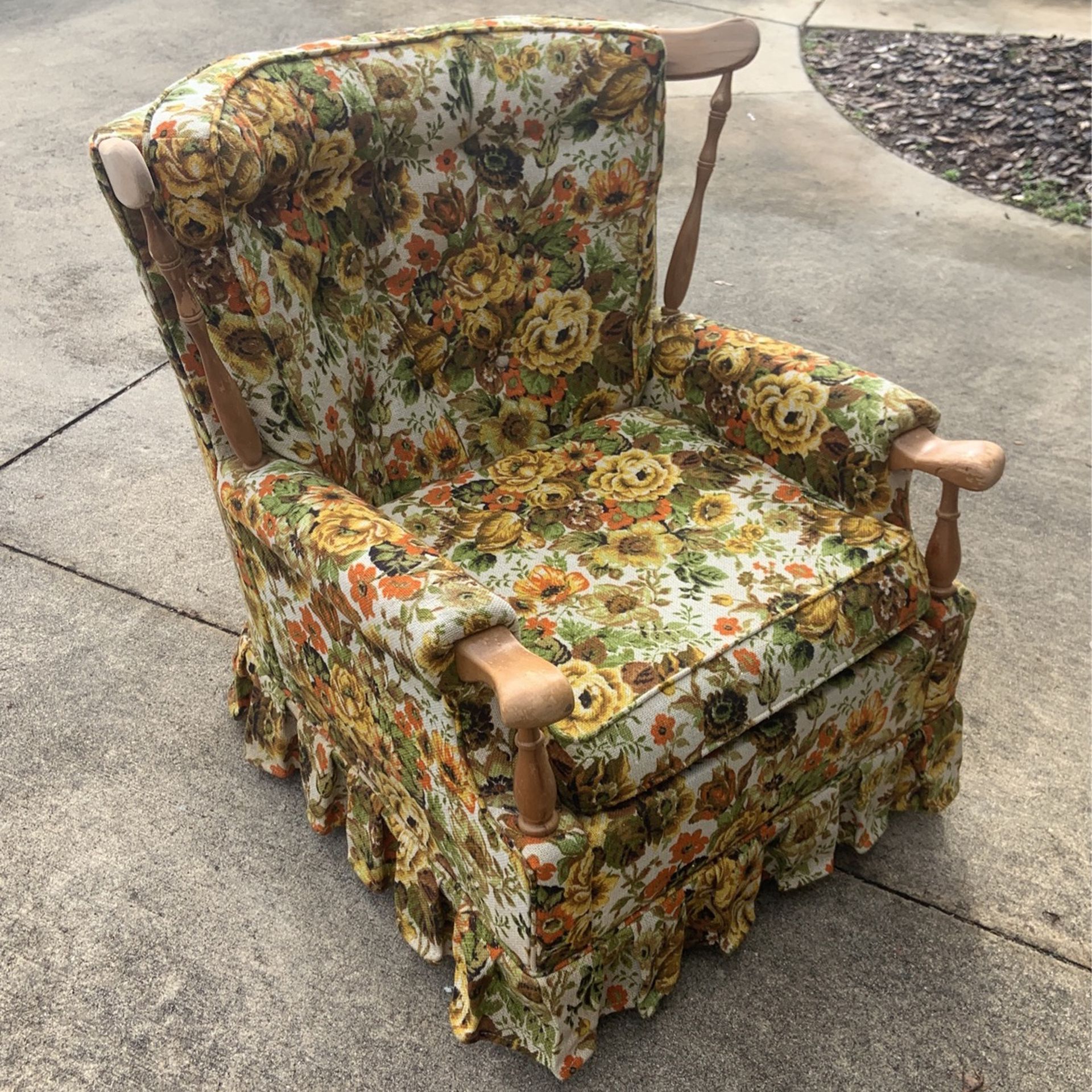 Floral Rocking Chair And Turns 360