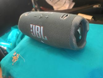 JBL Charge 6