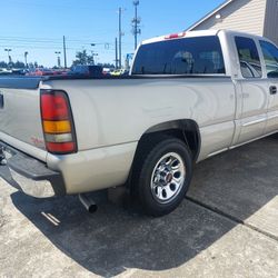 2005 GMC Sierra SLE 