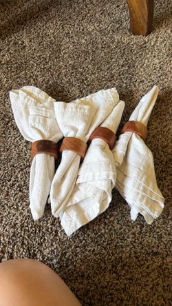Table cloth napkins and ring