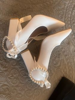 White  Block Heel Pumps with Pearl Anklet