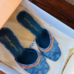 Women’s Louis Vuitton Kitten Heels