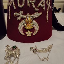 Murat Shriner's Fez, Carrying Case And Jewels 