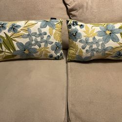 Throw Pillows
