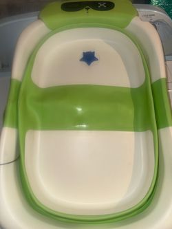 Baby bath tub