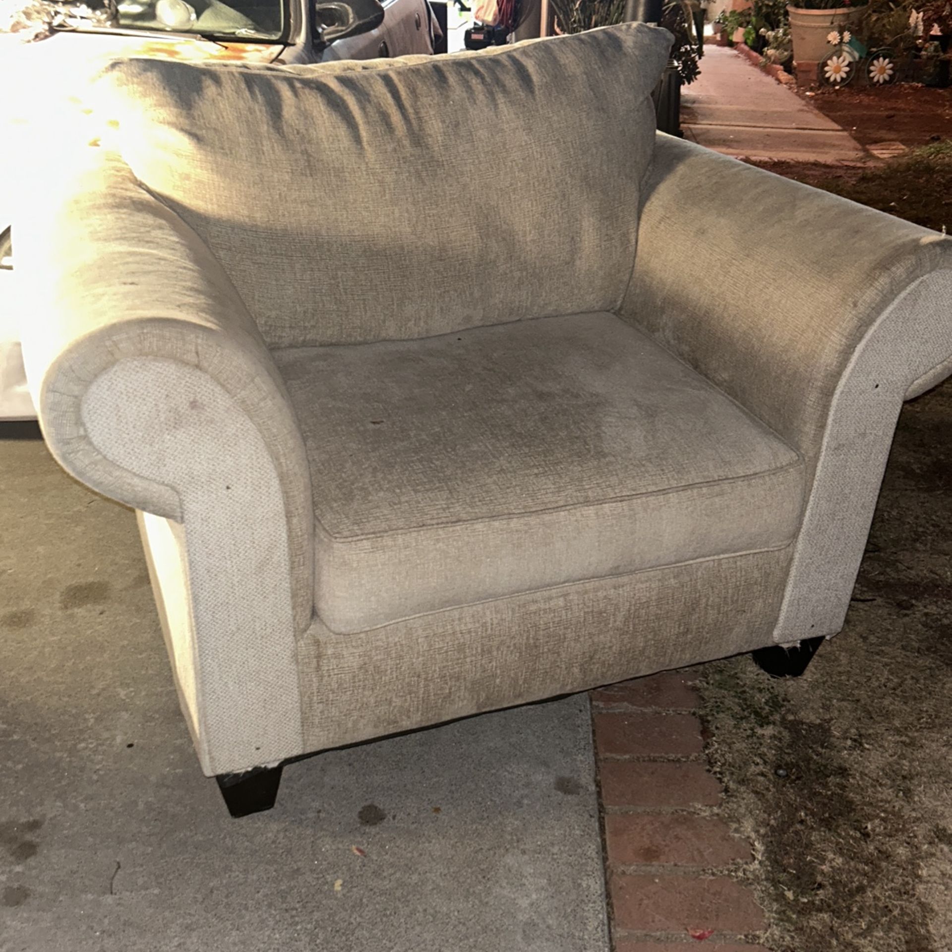 Free Couch 