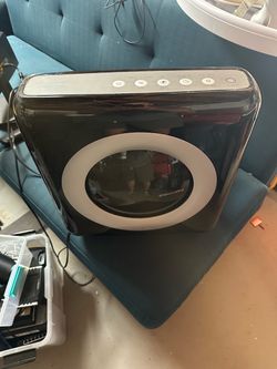 Coway Airmega AP-1512HH Mighty Air Purifier in black.
