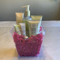 Mother’s Day Gift Basket 17