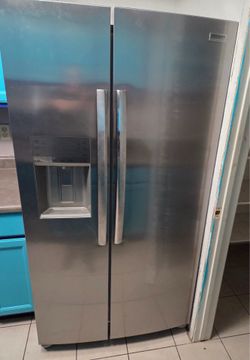 Brand New Frigidaire Gallery Refrigerator | Never Used | Save $600+