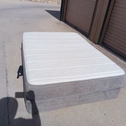 Full Size Mattress And Box Spring 