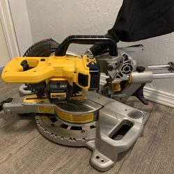 DEWALT 20V MAX Cordless 7-1/4 in. Sliding Miter Saw with (1) 20V Battery 5.0Ah