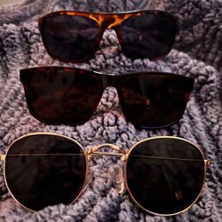 3 Pair Women’s Sunglasses 