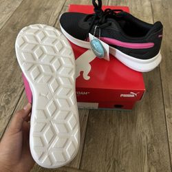 Brand New Black & Pink Puma Women’s Gym Shoes 