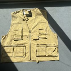 Nike Life Men’s Utility Vest, Sesame, M