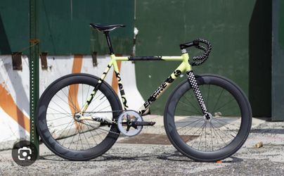 ISO‼️ Engine 11 Fixie Or Liberty‼️