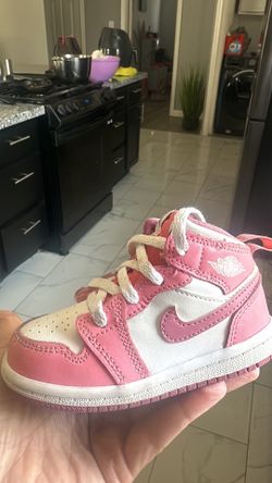 Nike Air forces Girls Size 6c