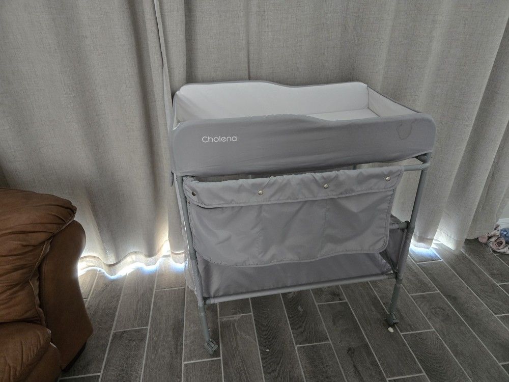 Cholena Changing Table