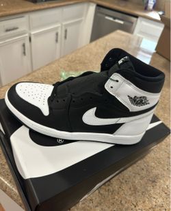 Air Jordan 1 Retro High Black White 10.5