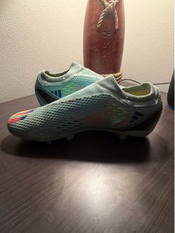 Men’s Soccer Cleats 8.5