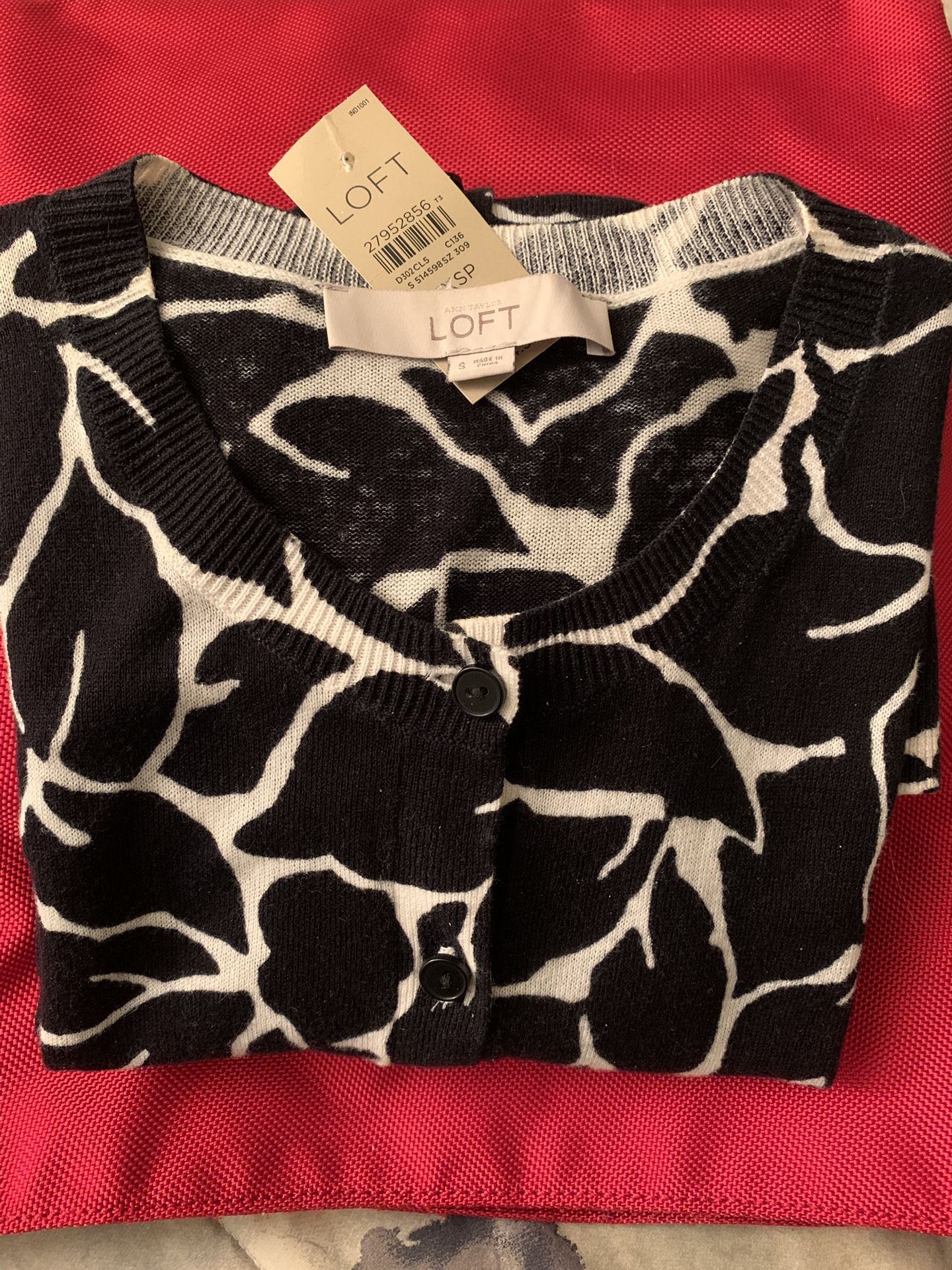 🖤 New Christmas Sweater LOFT Long Sleeve Cardigan, Size Small, Lightweight Long Sleeve Button Down Top, Ann Taylor Loft Sweater