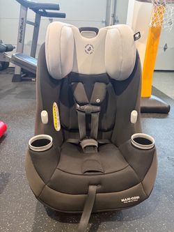 Maxi-Cosi Pria All-in-one Convertible car seat