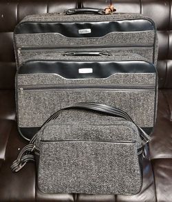 St. Moritz Travel Luggage Set Of 3 Black Gray Tweed Garment Duffle Bag Suitcase