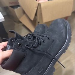 Black - Boy’s Timberland’s Boots - Size 6
