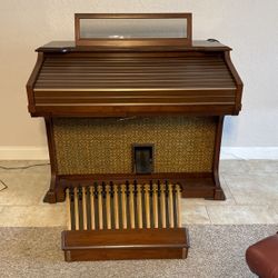 Yamaha Electone E-70U