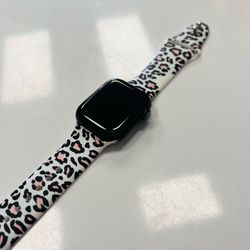 Apple Watch 8 41mm gps only