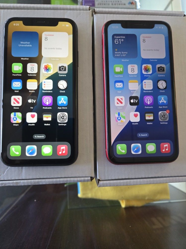 Unlocked IPhone XR - 64GB - Red Or Black - $220 Each - FREE SERVICE