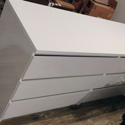 High Gloss White Dresser