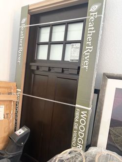 Feather River Doors Woodgrain Fiberglass Entry Door