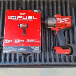 Milwaukee
M18 FUEL 18V Lithium-Ion Brushless Cordless 1/2 in. Impact Wrench with Friction Ring (Tool-Only)