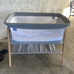 Simmons Baby Bassinet 