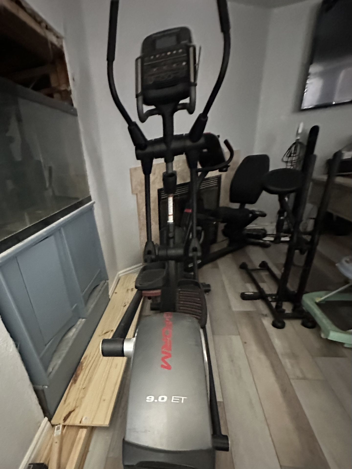 Pro - Form Elliptical 9.0 ET