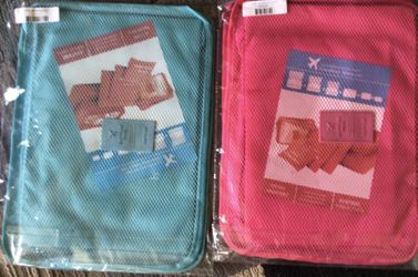 Last Minute Christmas Gifts. Packing Cutes For Vacations Or Storage. 