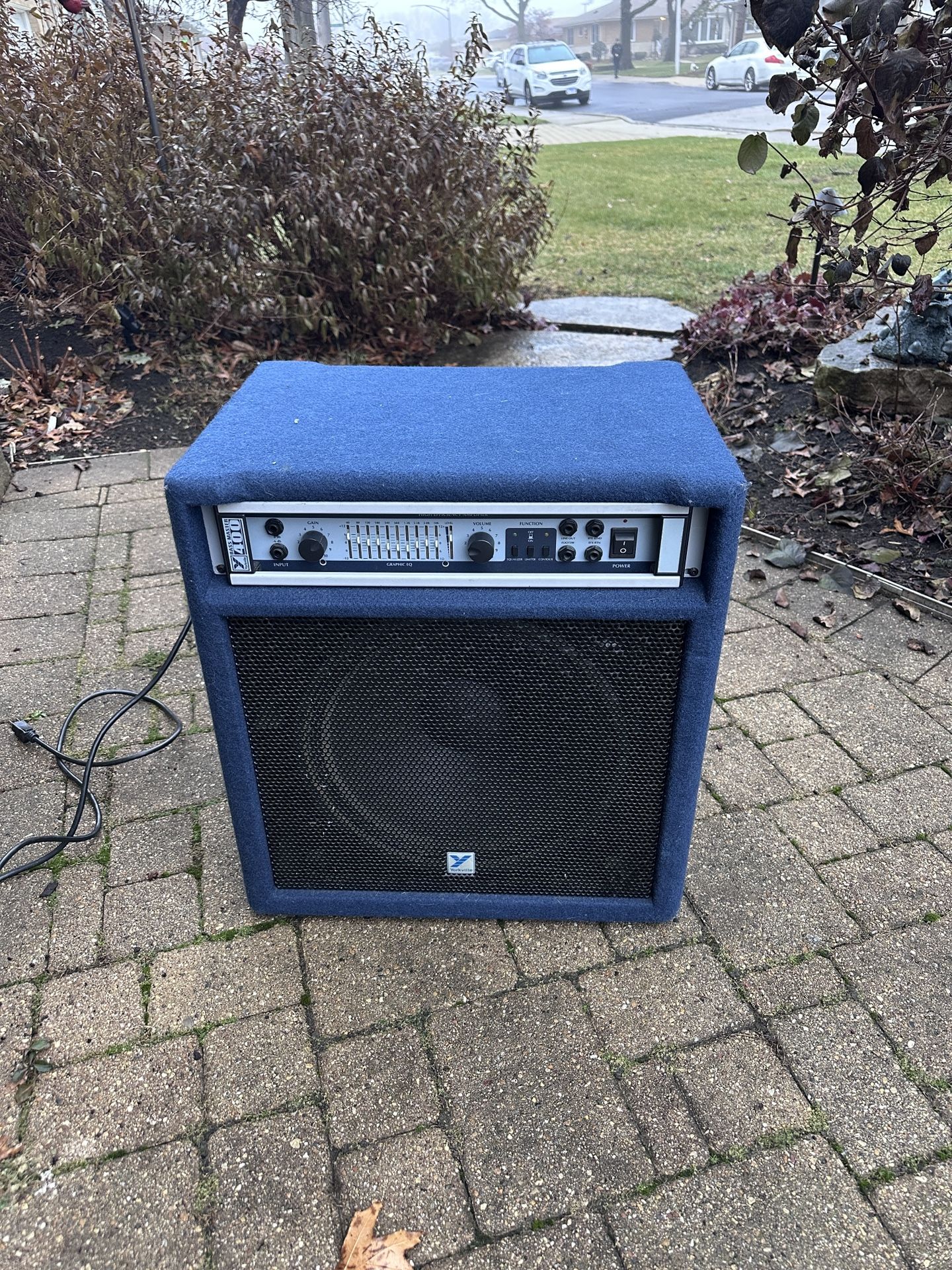 Yorkville Bass Master BM400 Combo Bass Amp - 350 Watts