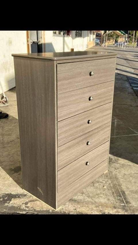 Grey Dresser 