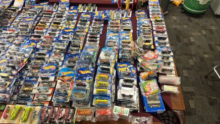 Hot Wheel diecast collection plus toys
